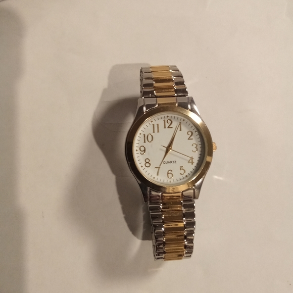 Watch - Picture 4 of 4